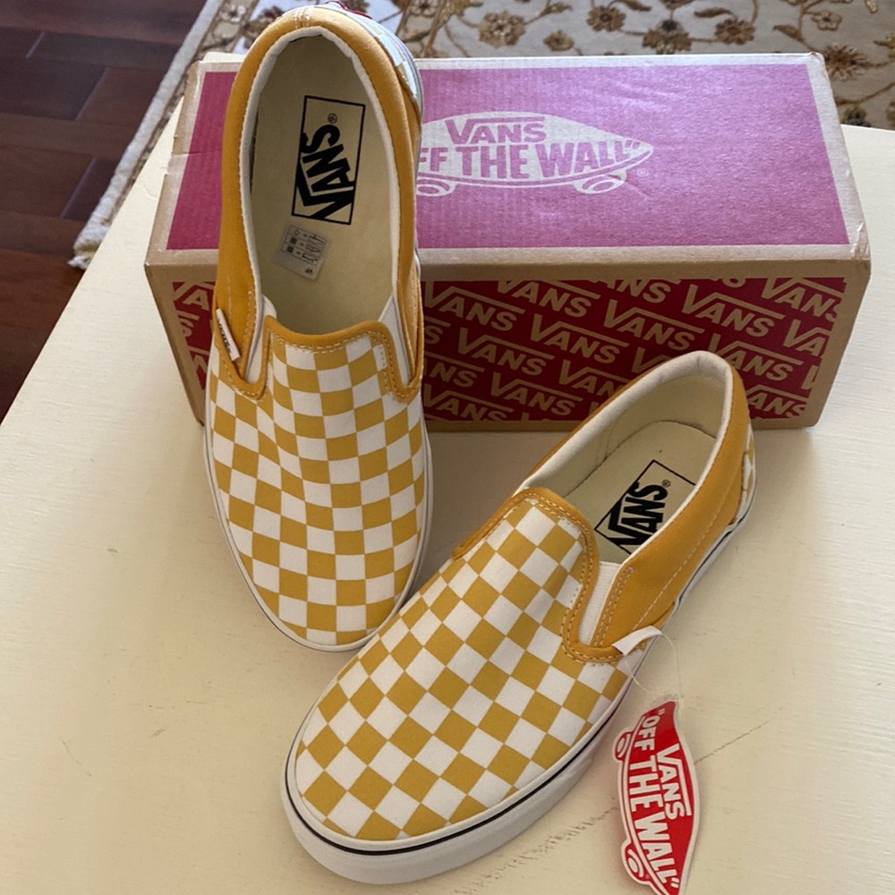 Vans classic slip ons checkerboard in ochre/True. Size 7.0 M/8.5 W